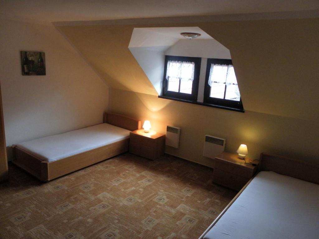 U Kralovny Dagmar Hotel Karlstejn Phòng bức ảnh